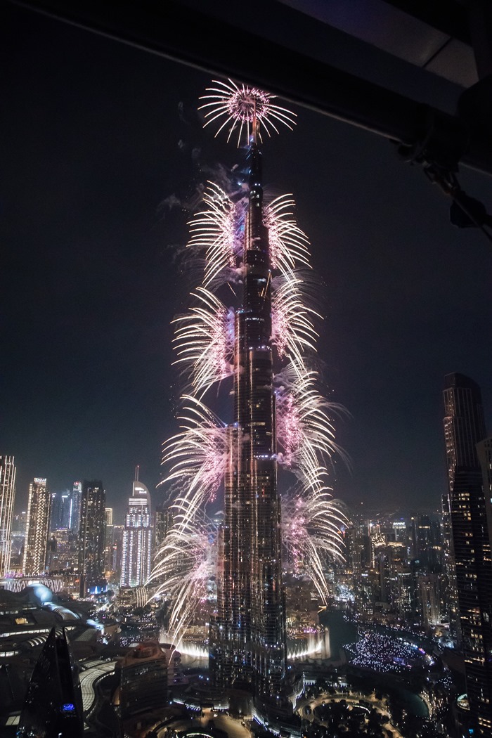 [ 두바이 ] [12/31 단하루] 부르즈할리파 불꽃축제 명당 - 스카이 뷰 두바이 전망대 새해 전야제 디너 + 무제한 음료